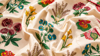 Wallpaper Floral fabric swatch