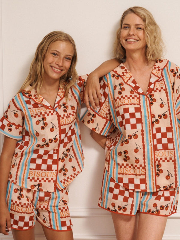 2 models wear tomato print short pyjamas